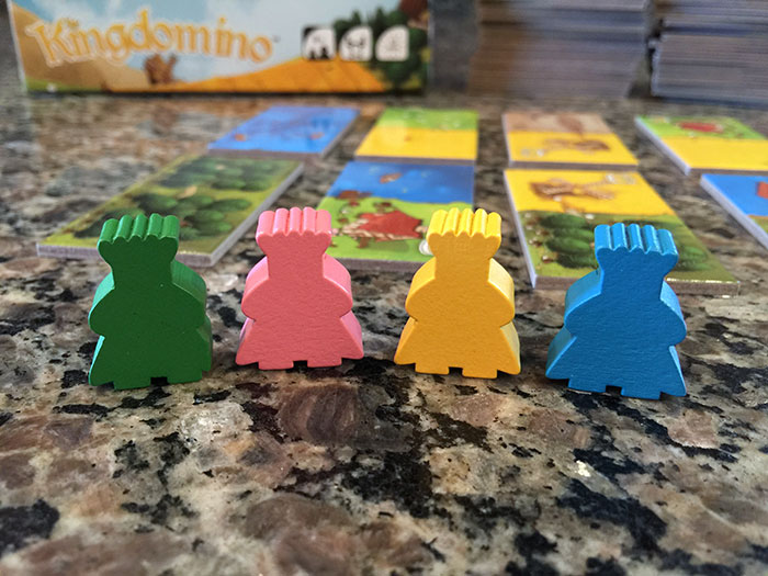 Kingdomino Review - Tiles and Crowns Get You the Win | Meeple Mountain