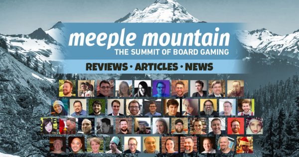 Quoridor Board Game Review — Meeple Mountain