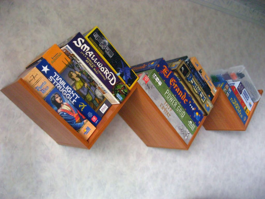 Diagonal Shelving