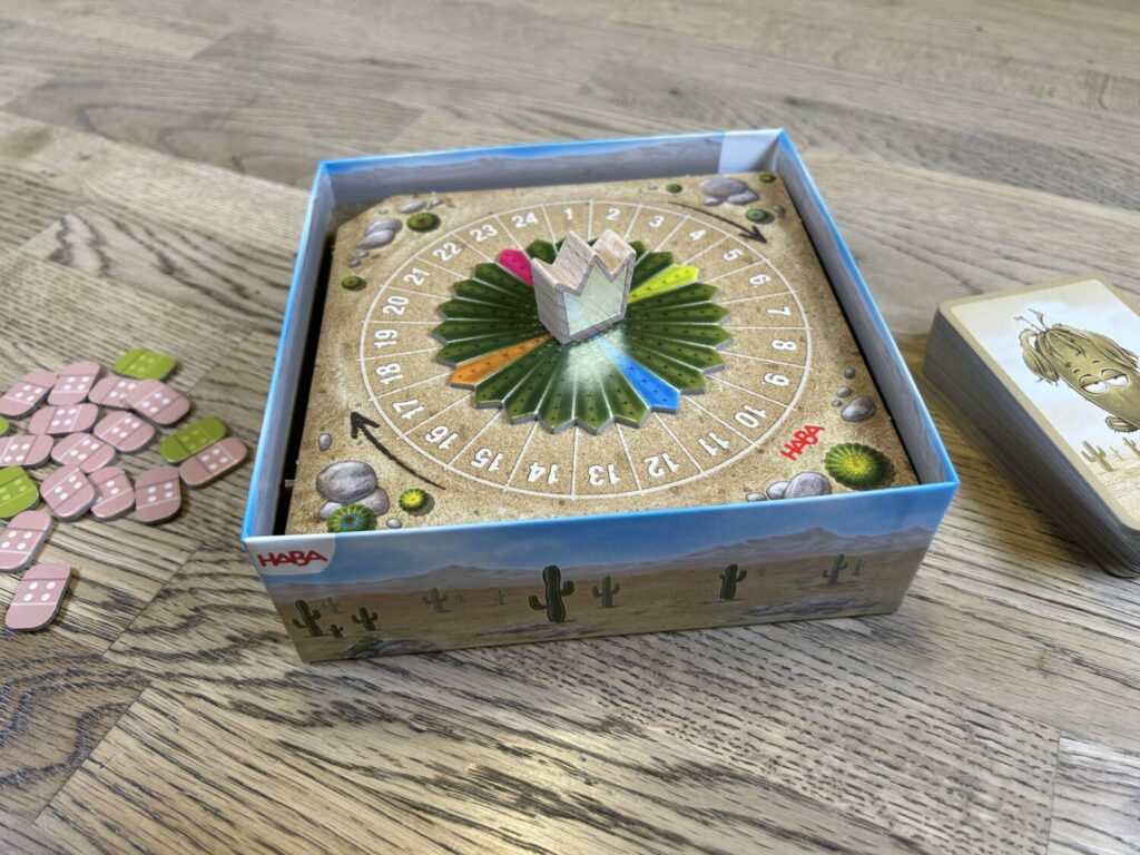 A picture of the crown spinner in the box.